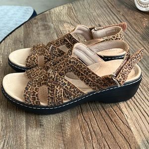 Women’s Size 9 Wedge. Cheetah print. Great condition, worn once. Brand: Clarks